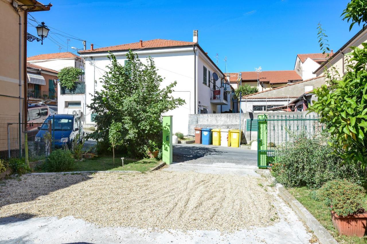 Agriturismo La Casa Degli Zii アルベンガ エクステリア 写真