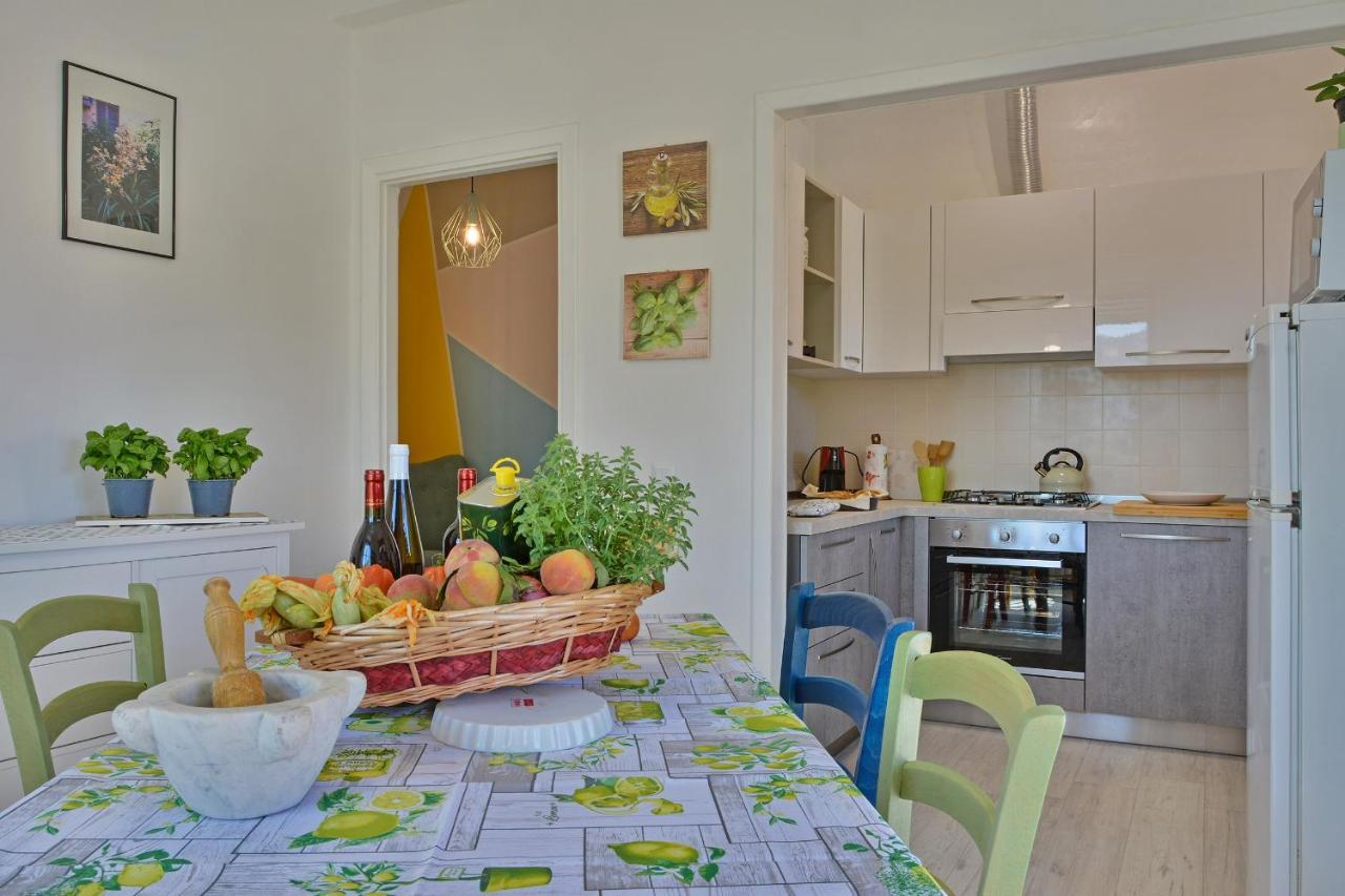 Agriturismo La Casa Degli Zii アルベンガ エクステリア 写真